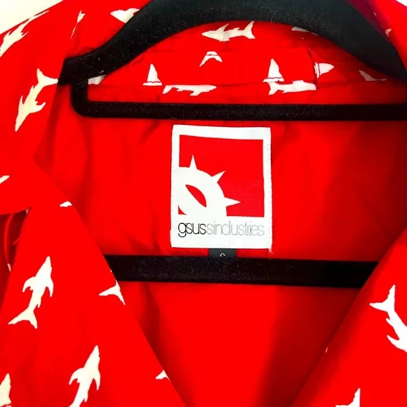 Vintage Red trench coat with white shark print by gsus industries - Picture 5 of 6